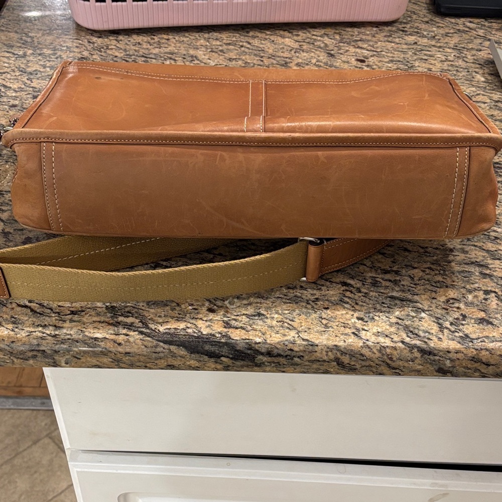 Vintage Coach Tan Leather Briefcase Messenger Bag Turnlock Laptop Bag - Picture 10 of 12